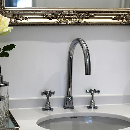 Διαμέρισμα 1912 - De Charme