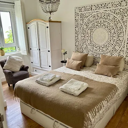 Апартаменти 1912 - De Charme *